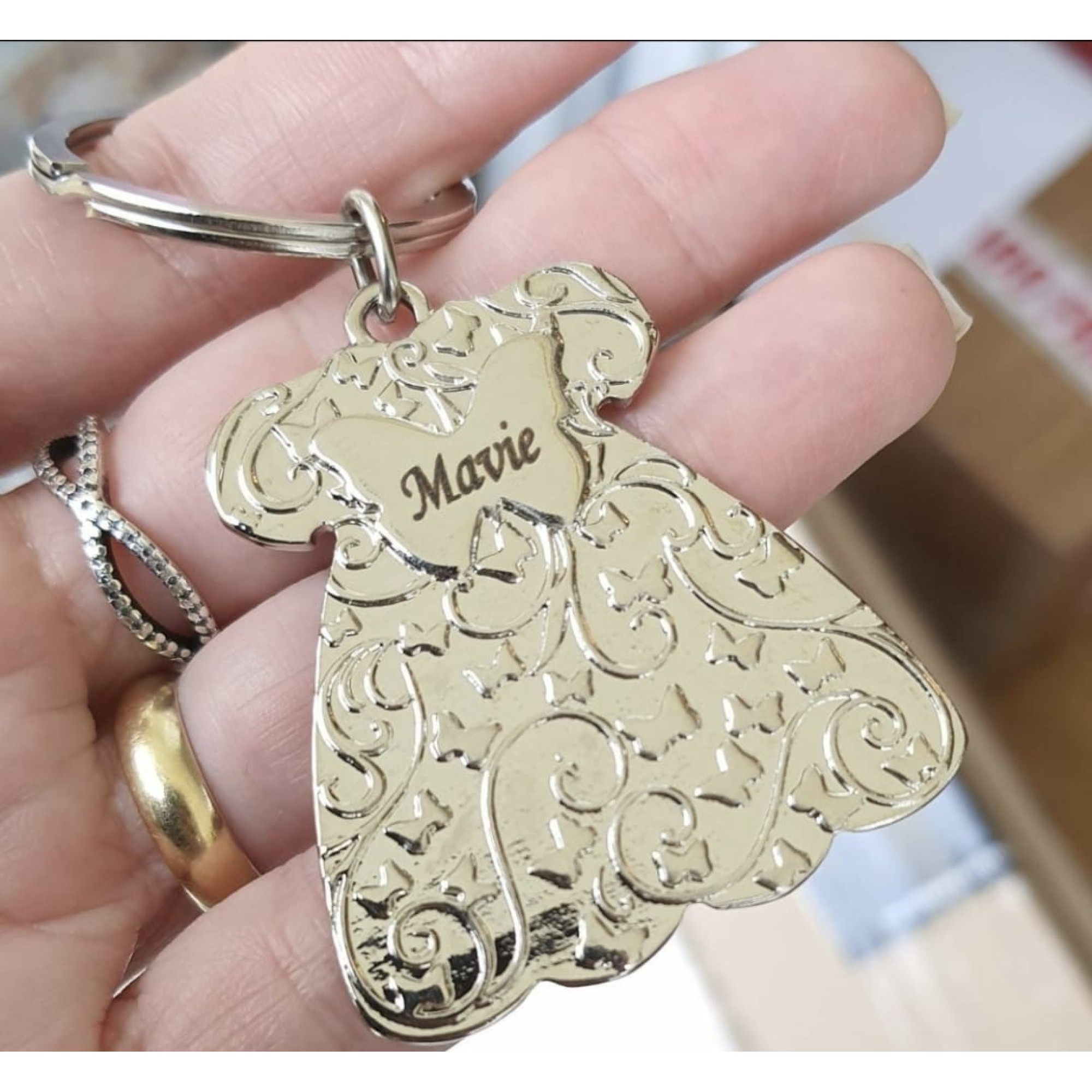 Lembrancinhas de Maternidade para Menina - Chaveiro Metal Vestido